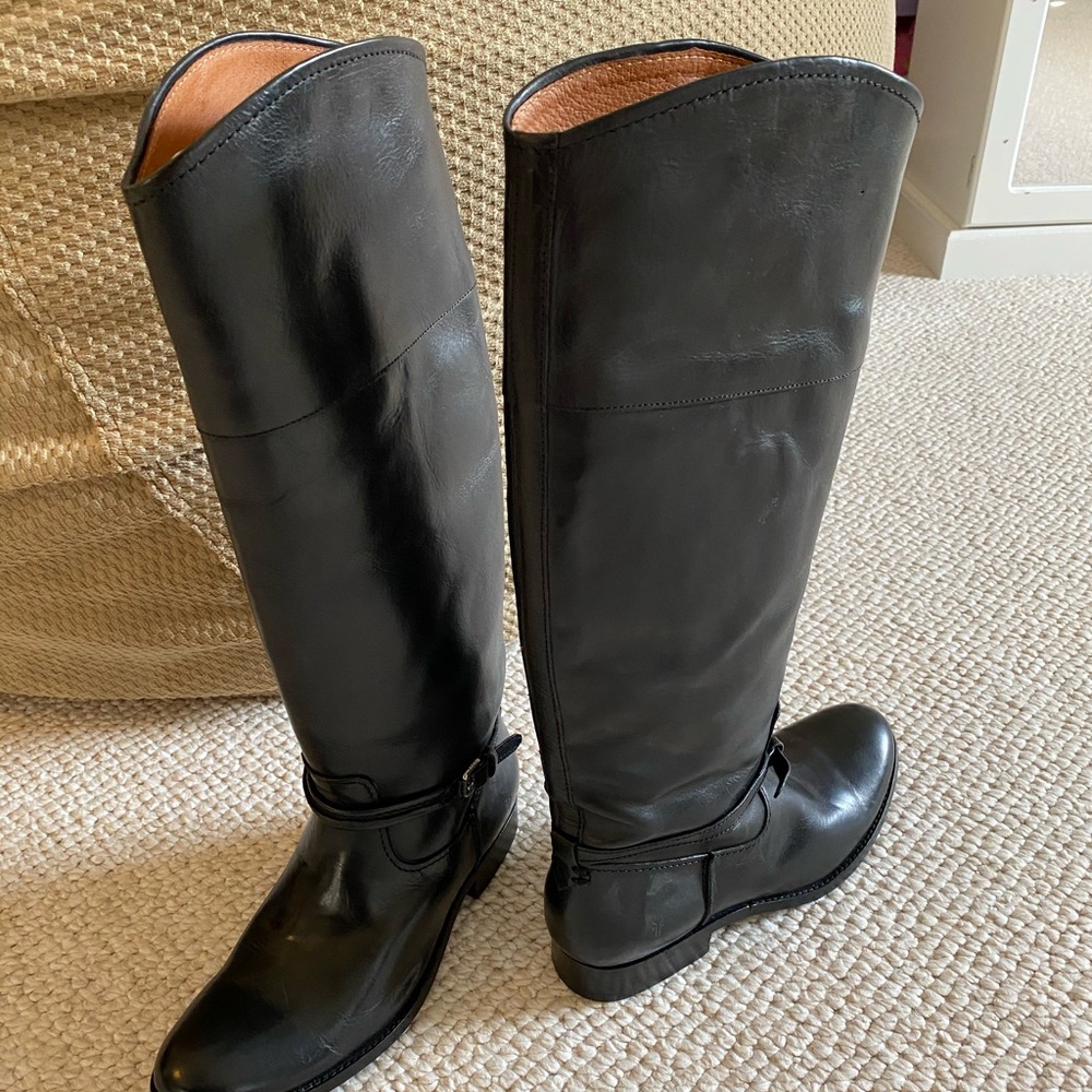 Women’s Frye Melissa seam tall boots. Size 7.